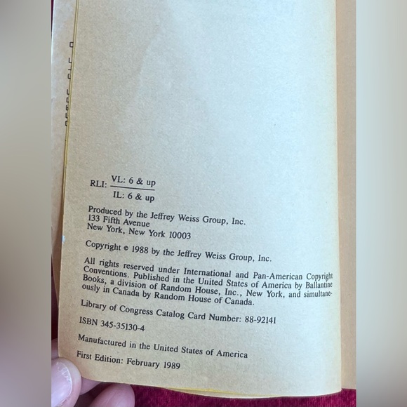 The Twin Connection Series Hot Pursuit Paperback Adam Mills Vintage 80’s - Picture 4 of 4